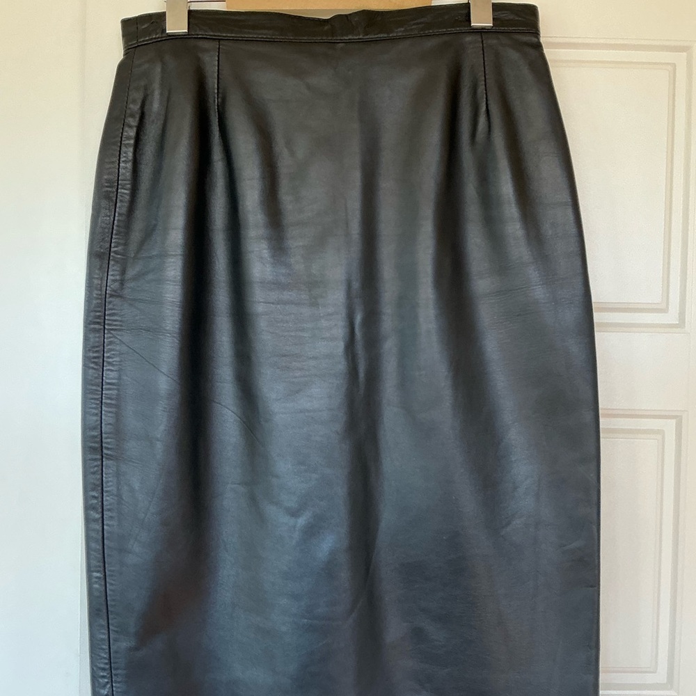 Women’s black leather skirt. 30 inches waist line